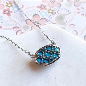 Ornamental lattice necklace